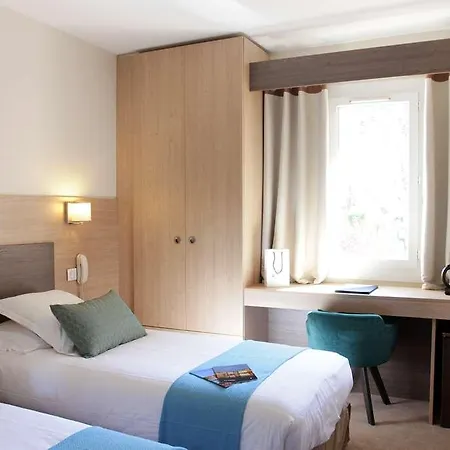 Western & Coeur De 3* Cassis