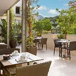 Western & Coeur De Hotell 3*