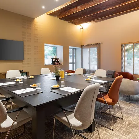 Western & Coeur De Cassis