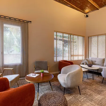 Western & Coeur De 3* Cassis