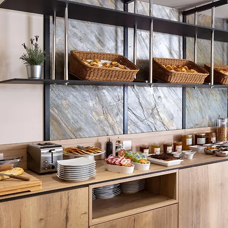 Western & Coeur De Hotel