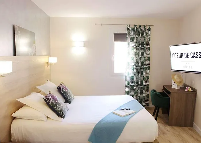 Western & Coeur De 3* 카시스