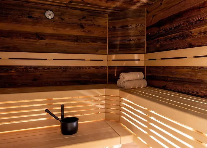 Western & Coeur De Cassis